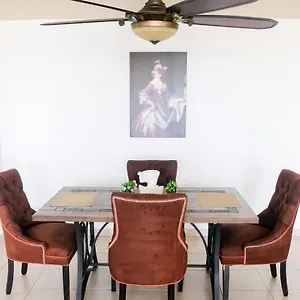 https://beautiful-3br-near-beach-with-pool-and-parking.greaterantilleshotels.net