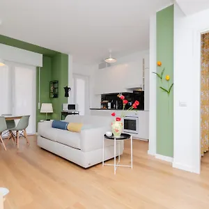 https://delizioso-appartamento-a-c-netflix-e-balcone.italymilanhotels.net