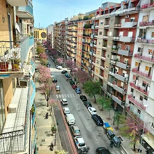 https://dimora-del-corso-bari.barihotels.org