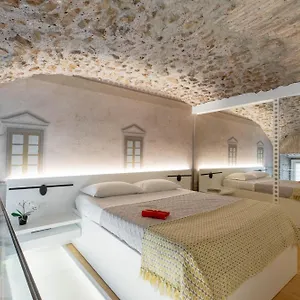 https://iflat-glass-and-stone-loft.it-romehotels.com